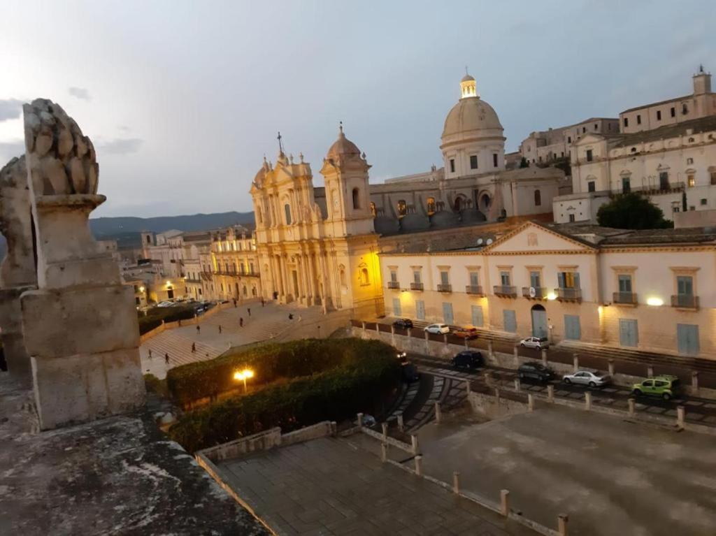 הוילה נוטו La Casa In Piazza מראה חיצוני תמונה